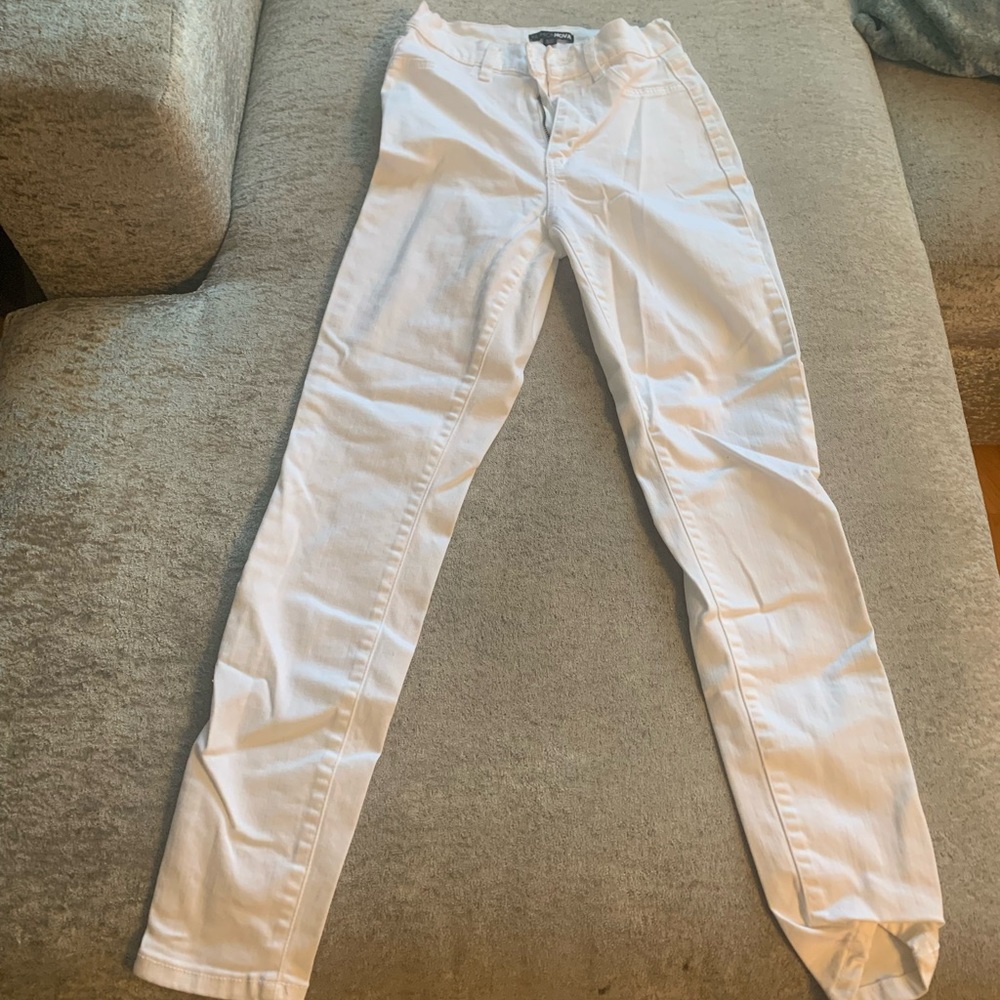 Fashion Nova white jeans